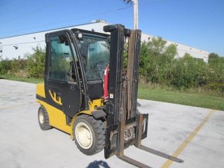 2011 Yale Gdp060.  6000 Lb Capacity Diesel Forklift.  181 Inch Lift.  3 Stage Mast photo