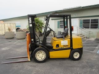 Yale Gdp060 6000 Lb Forklift Pneumatic Tires Automatic Diesel Side Shift photo