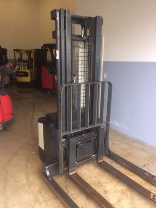 2006 Ws2300 Crown Electric Forklift Walkie Stacker / Walk Behind 3500 Lbs 4614 photo