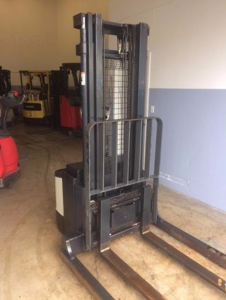 2006 Ws2300 Crown Electric Forklift Walkie Stacker / Walk Behind 3500 Lbs 4614 photo