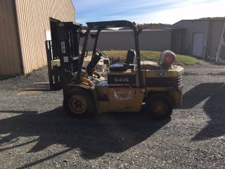 Daewoo Forklift,  8,  000 Lb Capacity,  Solid Pneumatic Tires,  Triple Mast,  Gm Engin photo