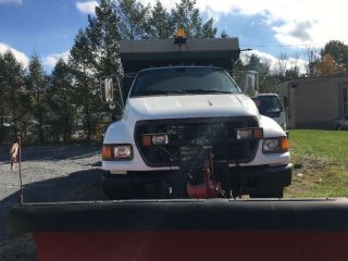 2001 Ford F 650 photo