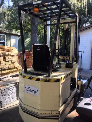 Lektro Compact Electric Forklift & Charger Max 2500lbs Good photo