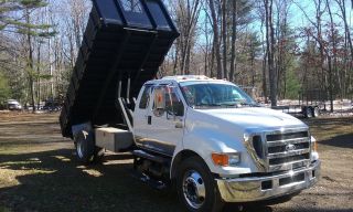 2004 Ford F650 photo