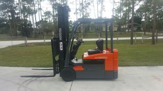 Toyota Forklift 4000 Lbs Electric 36v photo