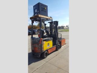 2013 Toyota 8fbcu32 Electric Forklift W/ 48 Volt Battery & Charger photo