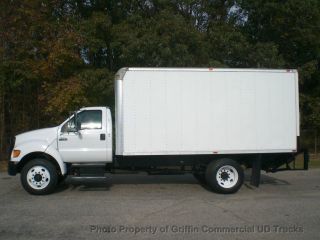 2005 Ford Non Cdl Box Truck Just 12k Mi Amazing Condition One Nc Owner Liftgate photo