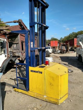 Komat ' Su Mpf 15 Order Picker Forklift,  2600 Hours,  Works,  Weak Battery, photo