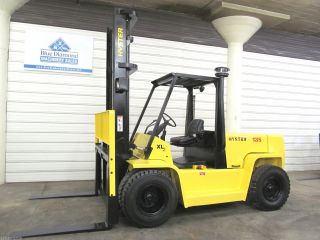 Hyster H135xl,  13,  500 Diesel Pneumatic Tire Forklift,  2 Stage,  3 Way,  H155xl photo