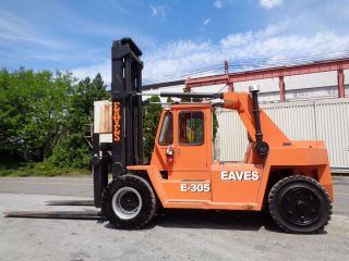 Eaves E305 30,  000lbs Pneumatic Forklift Truck - Side Shift - 8ft Forks - Cab photo