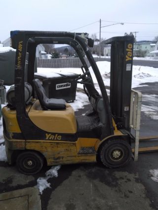 2007 Yale Forklift 4000lb Lift Glcp040svx photo