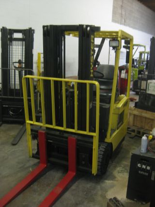 Hyster J30 Electric Forklift - 3 Wheel Sit Down - Reconditioned - Tires photo