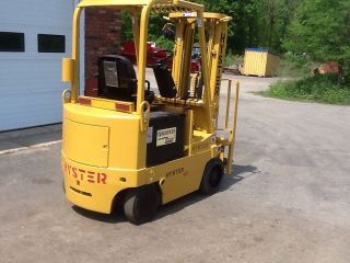 Hyster 4000lb Electric Forklift photo