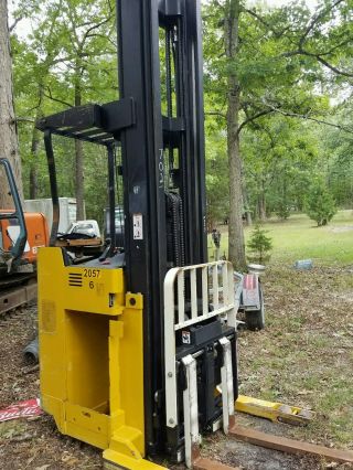 Yale Electric Reach Forklift - ? Hours photo