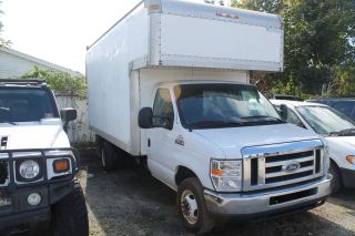 2009 Ford E - 450 16 ' Commercial Cutaway/box Truck photo