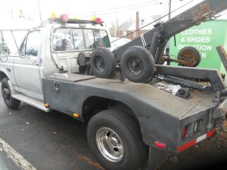1994 Ford Tow Truck Self Loader photo