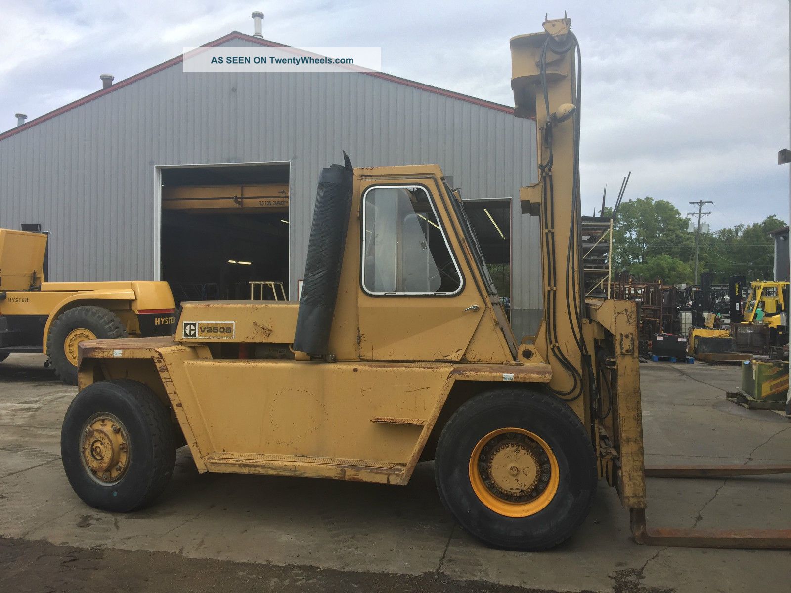 Caterpillar Forklift 25000lb Diesel Runs Good V250