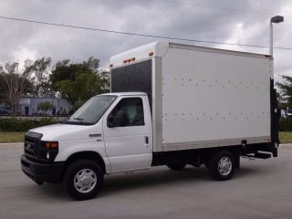 2011 Ford E350 Econoline Commercial Cutaway 12ft Box Truck photo