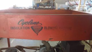 Cyclone Insulation Blowing Machine photo