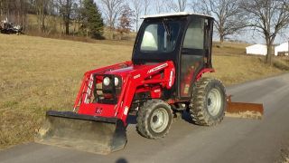 2007 Massey Ferguson 1531 4x4 Tractor With Cab,  Loader,  And Blade photo