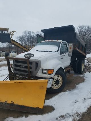 2004 Ford F 650 photo