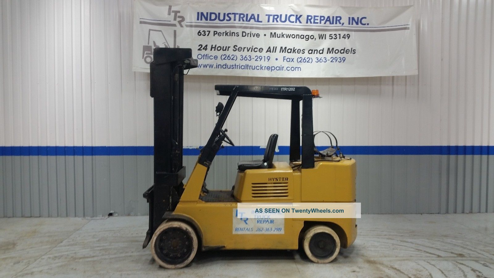 Hyster Forklift S120e 12,  000 Lb Capacity Triple Mast Forklifts photo