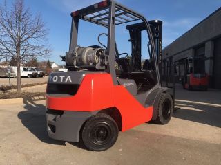 2008 Toyota 5000 Pound Lpg Pneumatic Forklift - We Will Ship photo