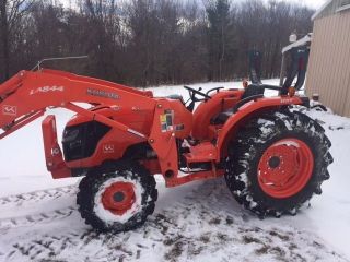 2014 Kubota Mx5100 Tractor 4wd.  106 Hours No Dings photo
