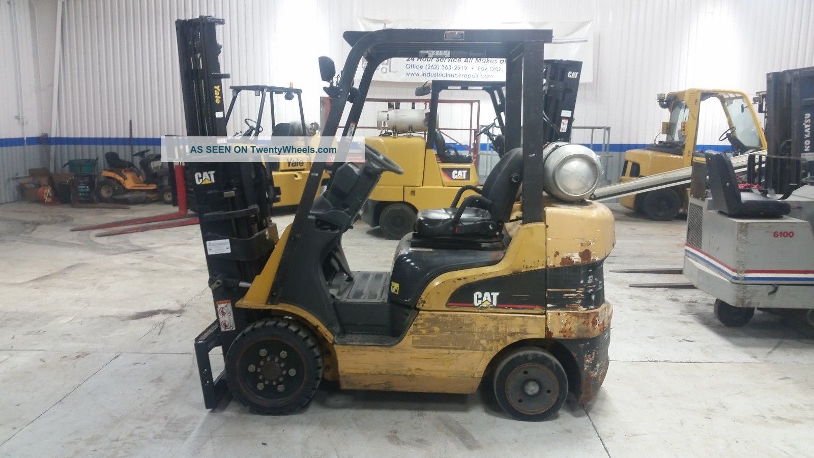 Caterpillar Forklift C5000 Forklifts photo