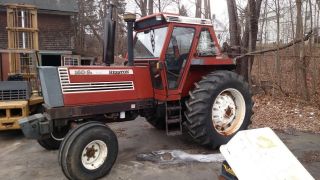 Hesston 160 - 90 Tractor photo