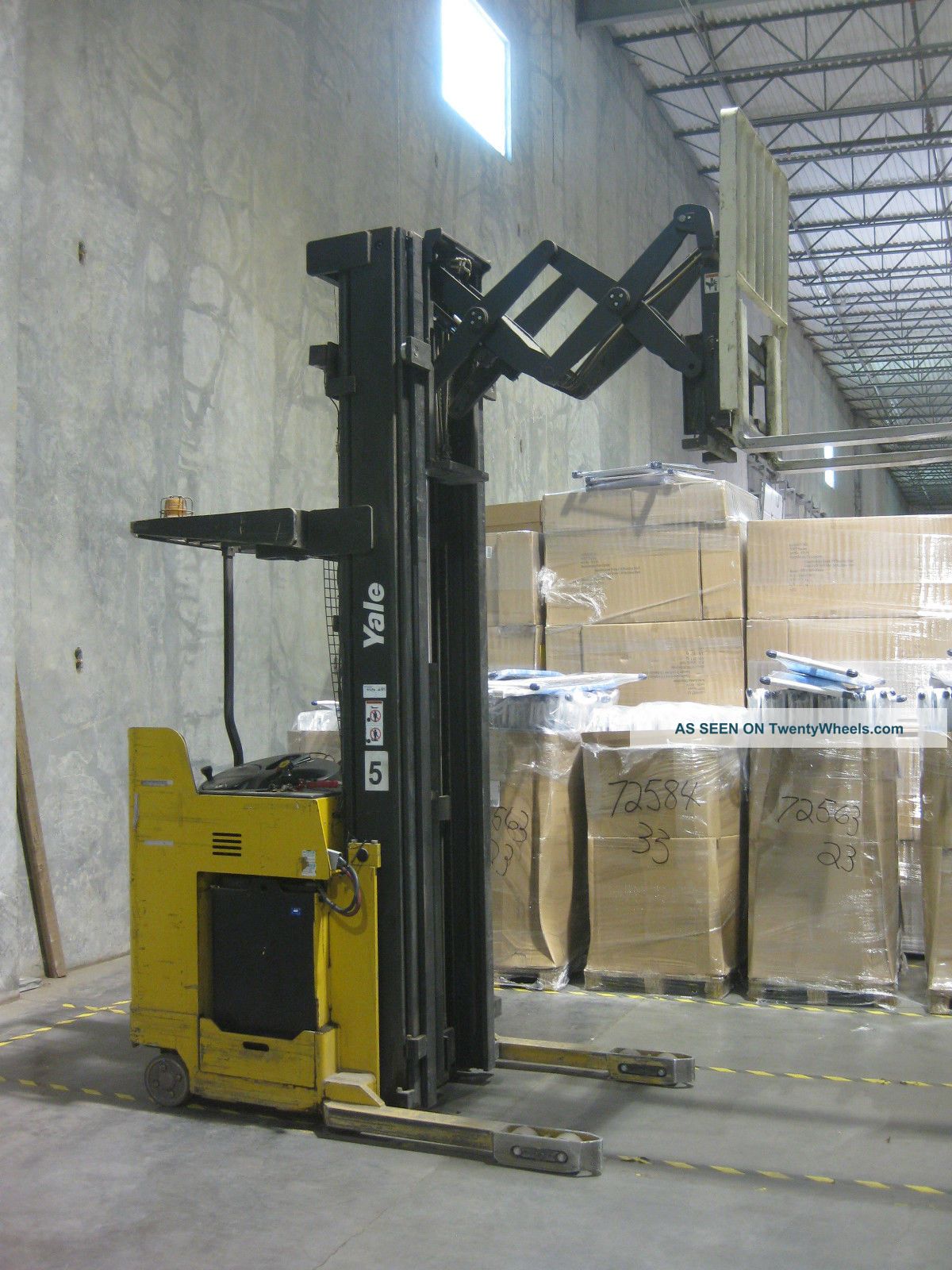 Yale Double Reach Forklift 138/320 Mast, Side Shift, 3000 Cap, Double