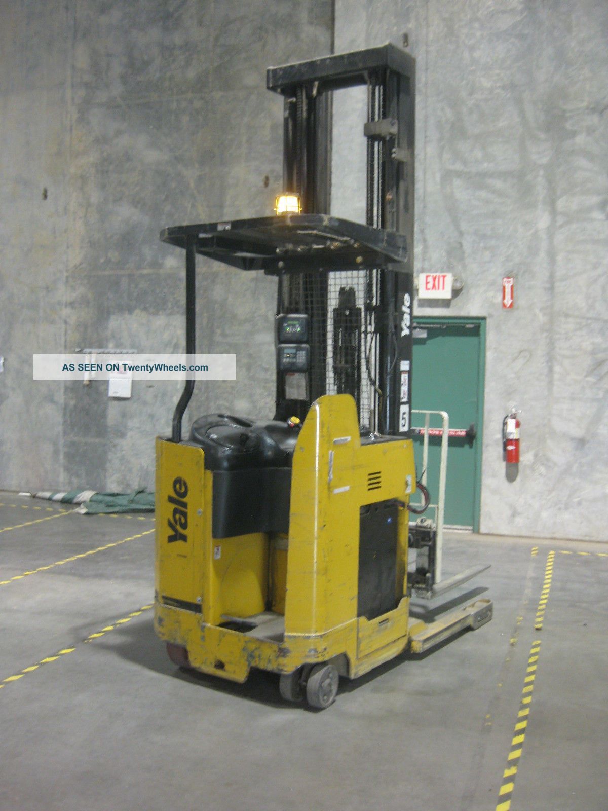 Yale Double Reach Forklift 138/320 Mast, Side Shift, 3000 Cap, Double