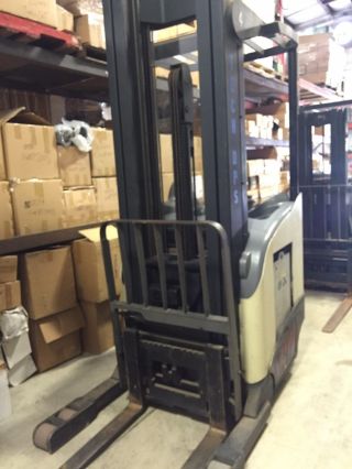 Crown Rr5220 - 45 Stand - Up Reach Forklift Lift Truck photo