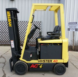 Hyster Model E40zs (2007) 4000lbs Capacity Great 4 Wheel Electric Forklift photo