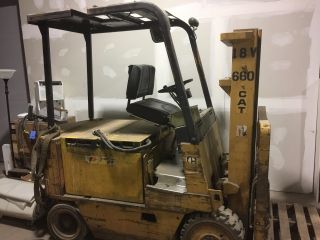 Electric Forklift photo