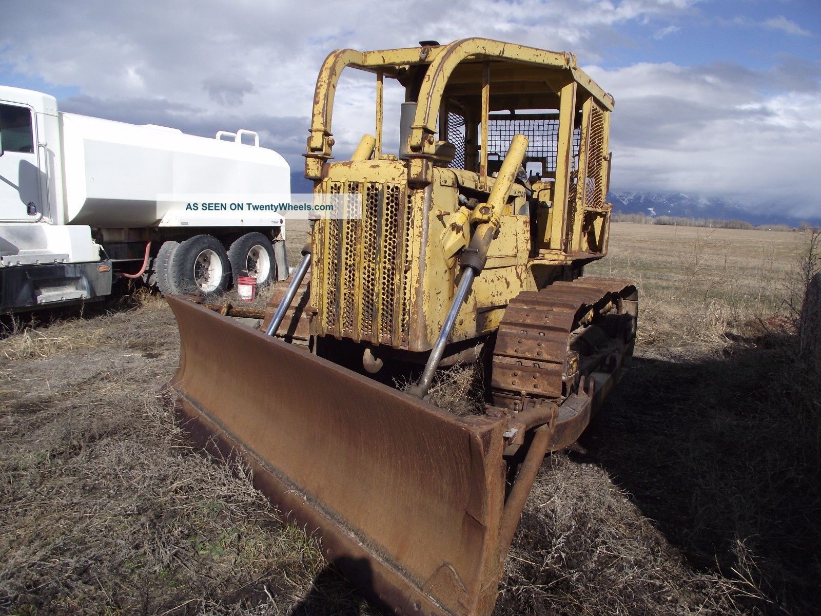 D5 Crawler Crawler Dozers & Loaders photo