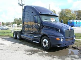 2005 Kenworth T2000 Sleeper photo