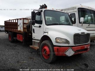 2004 Freightliner Business Class M2 106 Flatbed Trucks photo