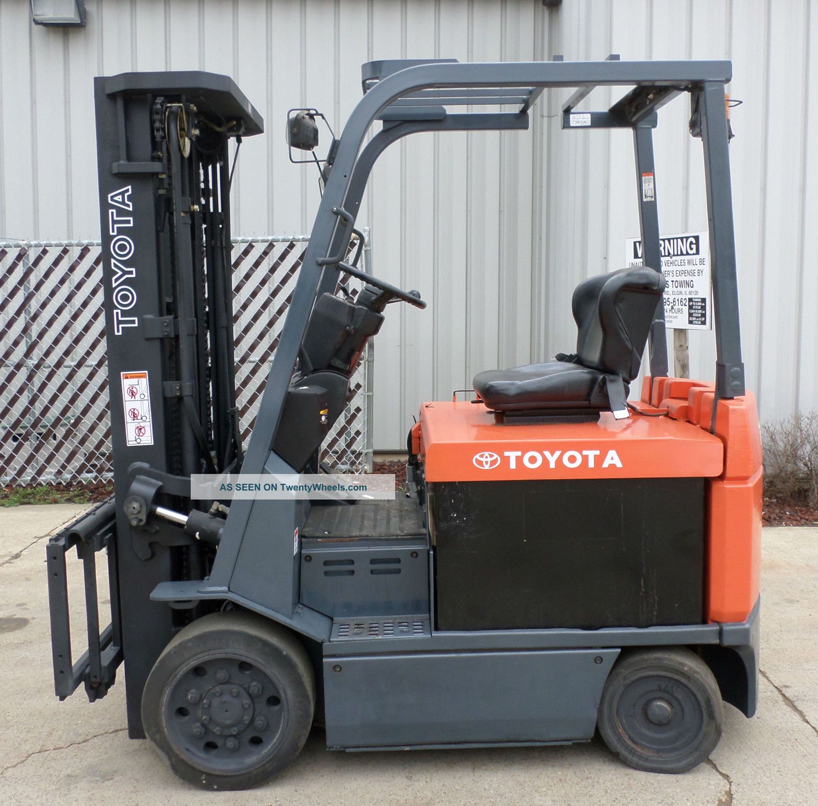 Toyota Model 7fbcu30 (2005) 6000lbs Capacity Great 4 Wheel Electric Forklift Forklifts photo